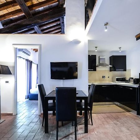 Ibernesi - Charming Apartment At The Roman Forums Dış mekan fotoğraf