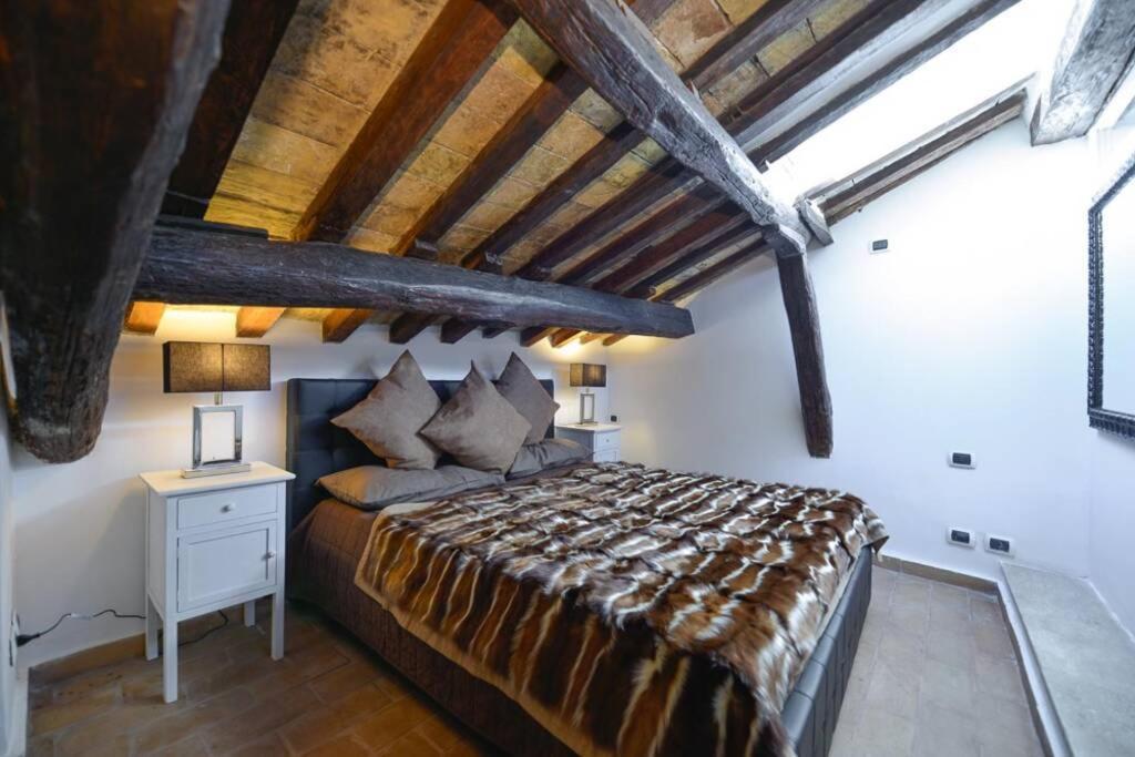 Ibernesi - Charming Apartment At The Roman Forums Dış mekan fotoğraf